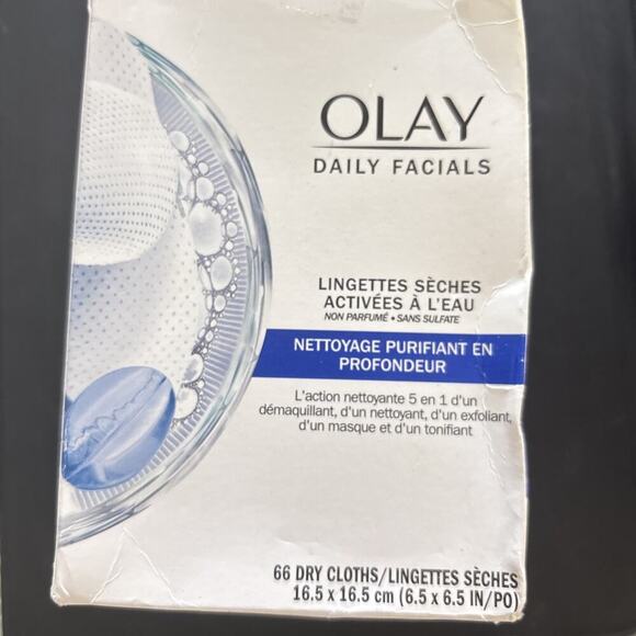 Olay Daily Facials, Deeply Purifying Clean, 5-in-1 Cleansing Wipes 66 NEW - Picture 1 of 3